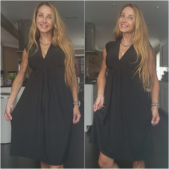 Norma Kamali Dresses & Skirts - NEW! Norma Kamali Jersey Knit Grecian Draped V-Neck Dress Black